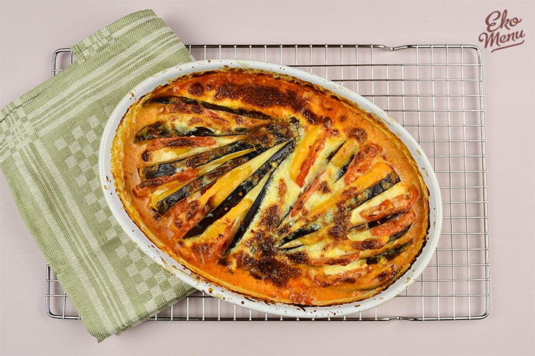 Keto Auberginewaaier met kaassaus