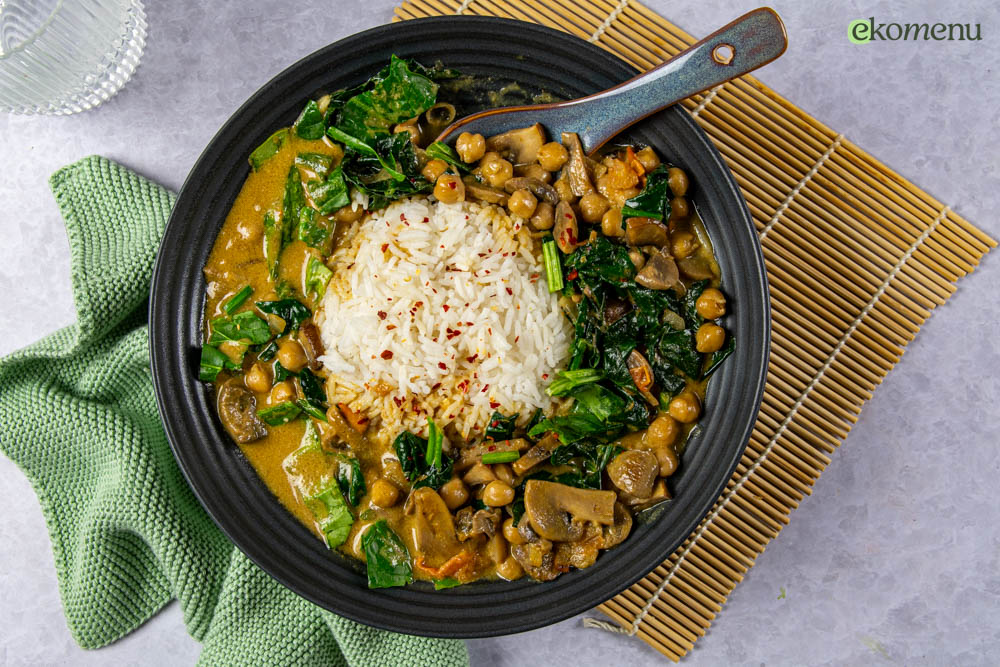 Curry met raapstelen en rijst