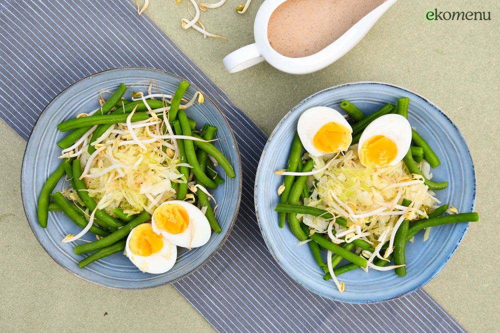 Gado gado met witte kool en sperziebonen