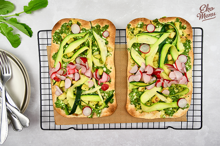 Flammkuchen met waterkerspesto