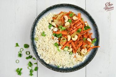 Bloemkool-kokosrijst met cashewnoten