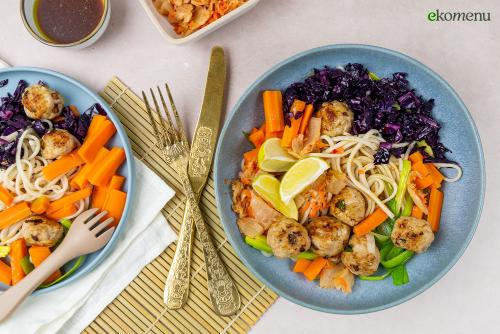 Regenboog noodlebowl