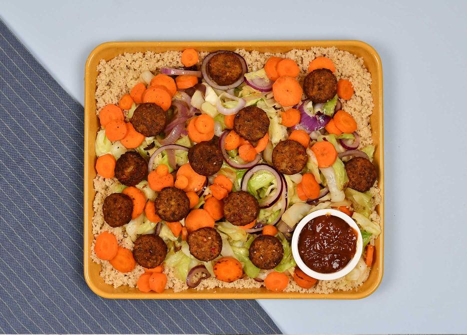 Couscous met spitskool, falafelburgertjes