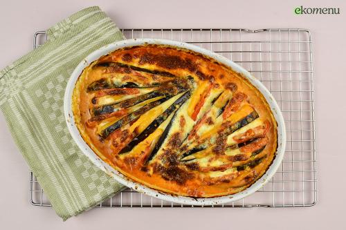 Auberginewaaier met paprika en tomaat