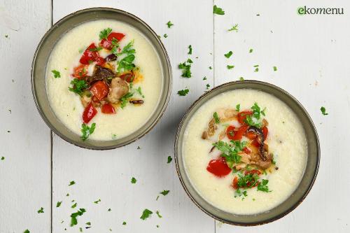 Keto Zuurkool-roomsoep met kip