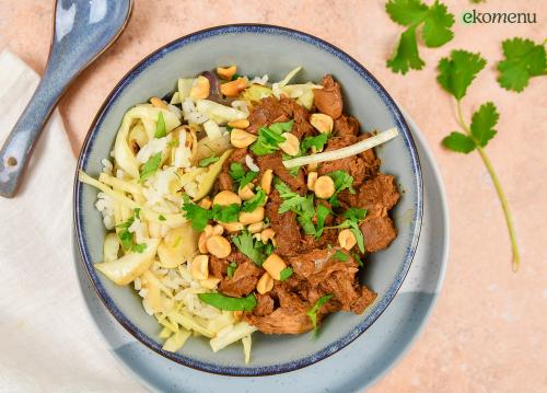 Jackfruit rendang met witte kool