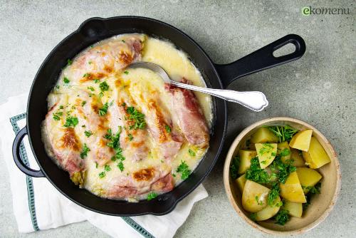 Witloofrolletjes met ham in kaassaus