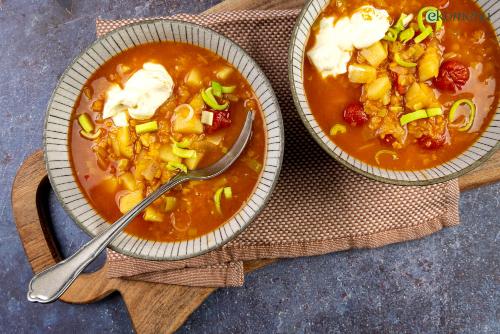 Stevige wintersoep met wortelpeterselie