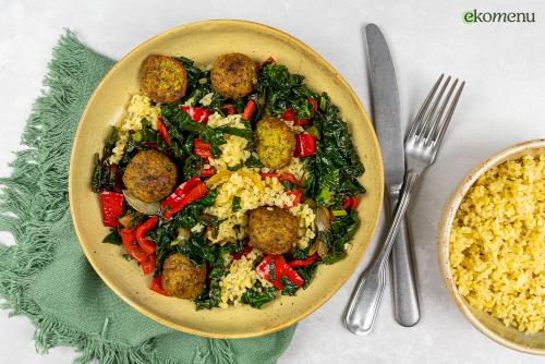 Bulgur met falafel, dadels en citroenmelisse