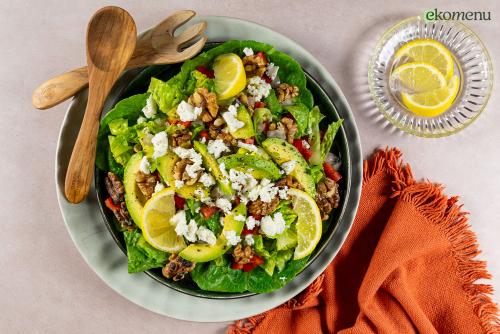 Keto Zomerse avocado feta salade