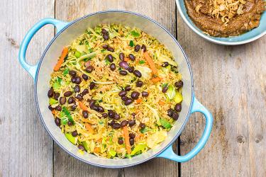 Snelle nasi met satésaus