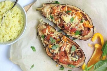 Gevulde aubergine met bloemkoolrijst