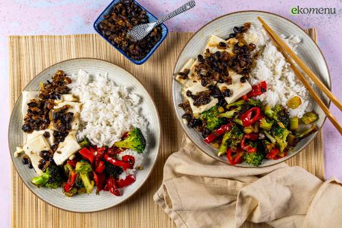 Zijden tofu met chili-zwarte bonensaus