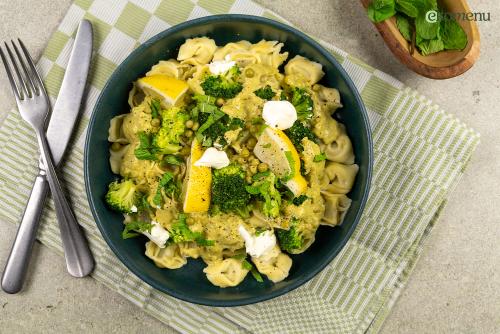 Tortellini in fris zachte doperwtensaus