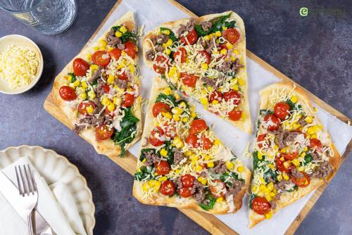 Mexicaanse flammkuchen met gehakt