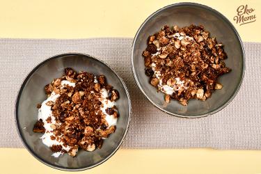 Keto yoghurt met granola 
