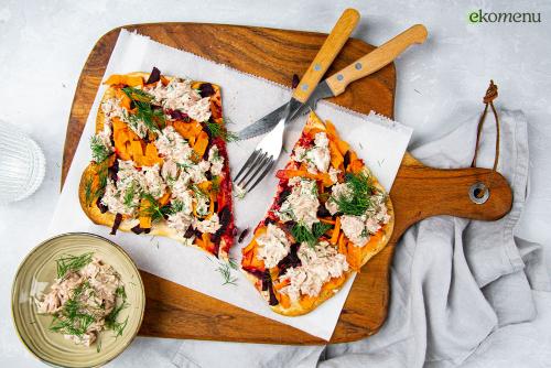 Flammkuchen met tonijn-dillesaus