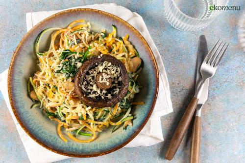 Keto Groente-spaghetti Alfredo met portabella