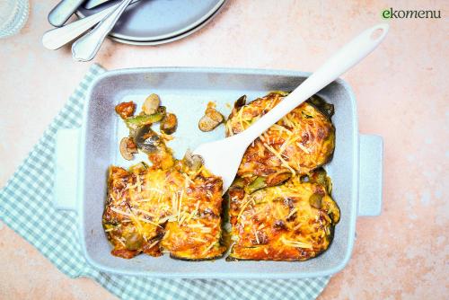 Keto Moussaka met champignon-roomsaus