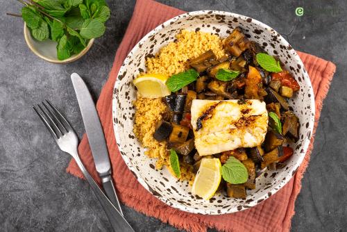 Witvis met auberginestoofje