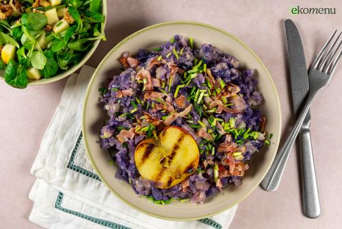 Rode koolstamppot met pancetta