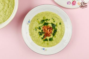 Keto romige broccolisoep