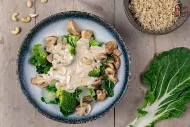 Cashew veggie bowl