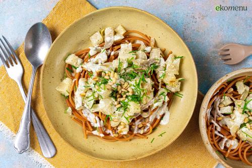 Rode linzen spaghetti met raapjes á la crème