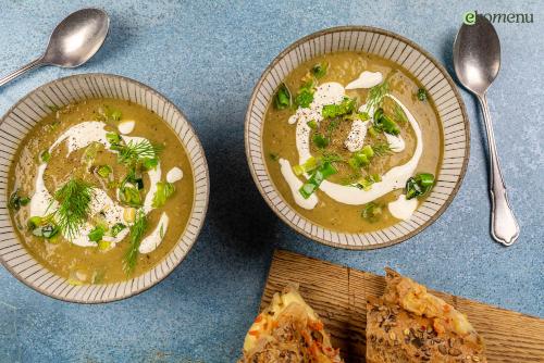 Romige kervel-preisoep 