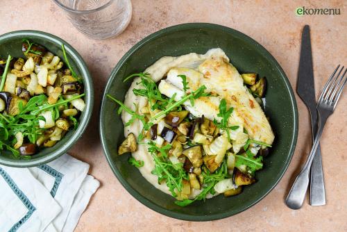 Witvis met bonencrème en een venkel-aubergine salade