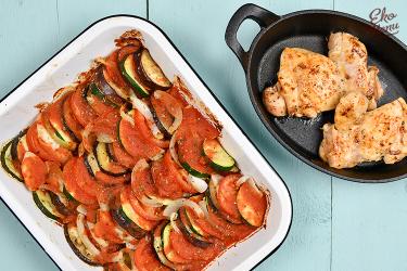 Keto groente ratatouille met kip