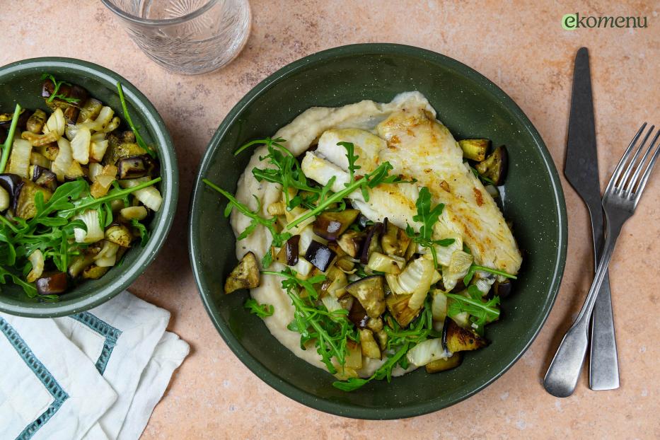 Witvis met bonencrème en een venkel-aubergine salade