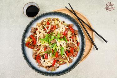 Snelle noodles met Chinese kool