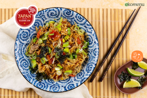 Yakisoba (gebakken noodles) met shii-take