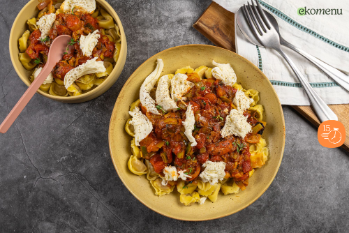 Verse pasta met tomatensaus