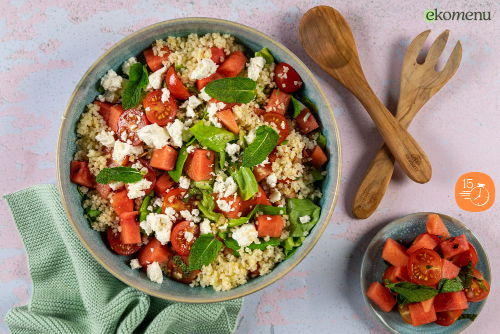 Frisse salade met watermeloen en bulgur
