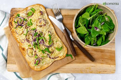 Flammkuchen met zuurkool en kaas