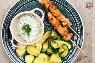 Kipspiesjes met tzatziki