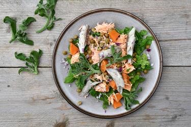 Kapucijnersalade met makreel