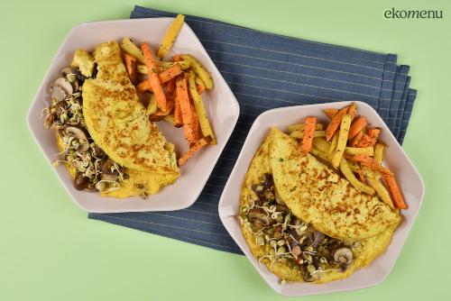 Omelet met paddestoelensaus en groentefrietjes