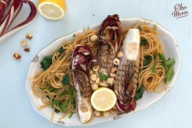 Gegrilde radicchio met hazelnoten