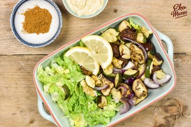 Falafel salade met gegrilde groenten