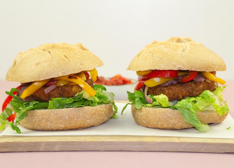 Broodje tomaat-linzenburger