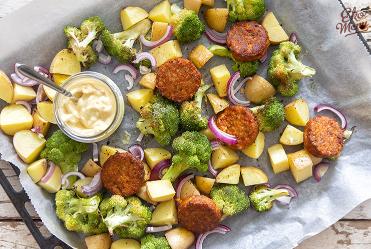 Falafelburgertjes met vegan knoflookmayonaise