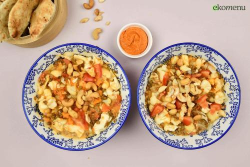 Bloemkool-linzencurry met cashewnoten 