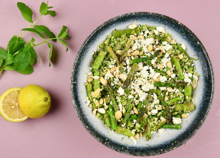 Broccoli-couscous met asperges en feta