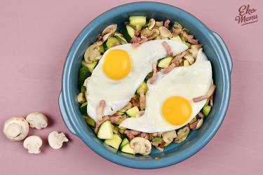 Keto Lente gröstl met avocado en spek