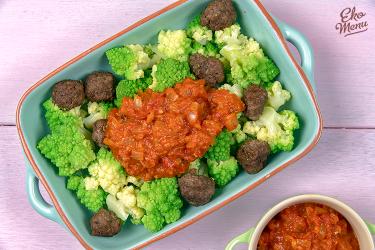 Keto Spaanse gehaktballetjes met romanesco