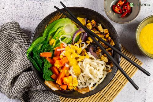 Udon noodles met Shanghai paksoi