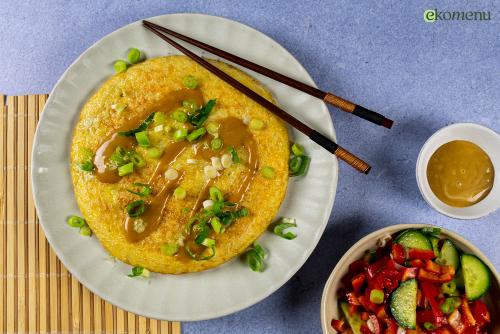 Rijst omelet met ketjapmayonaise